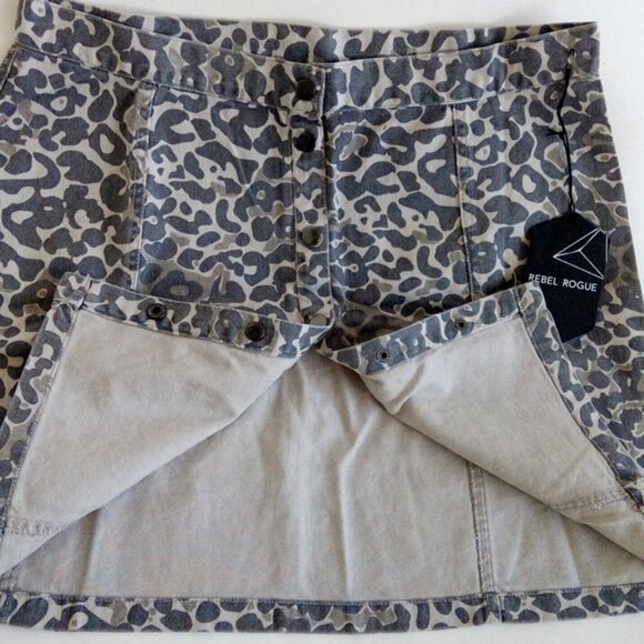 New Rebel Rogue Leopard London A-Line 100 Percent Cotton Button Up Mini Skirt XL - Picture 10 of 14